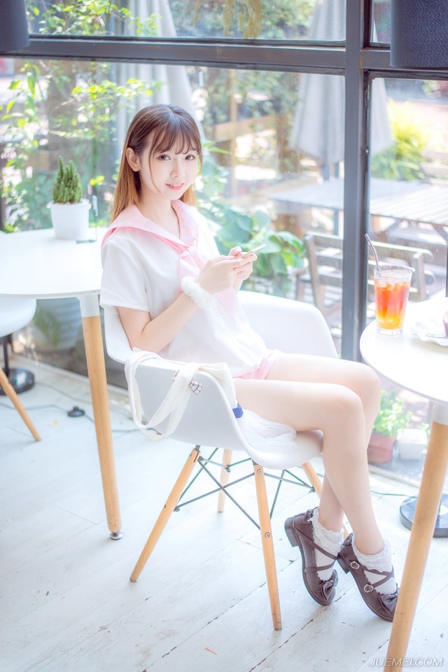 “荒唐，周瑜私自毁盟在先，偷袭我军，乃咎由自取，如何能够怪到我们头上！？”陈到冷声道：“尔等今日无故攻伐江夏，才会为天下人耻笑。”